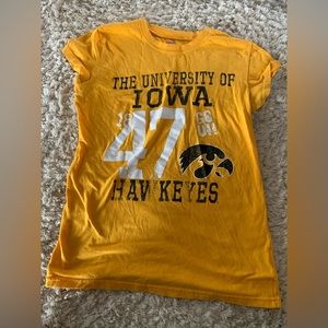Hawkeye tee